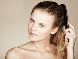 只洗發還不夠 零護理頭發照樣脫，沐浴用品也有大講究